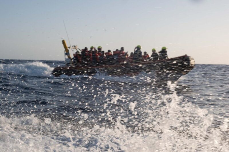 Schnellboot auf dem Mittelmeer