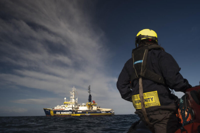 Rettungsschiff Humanity 1 auf dem Meer